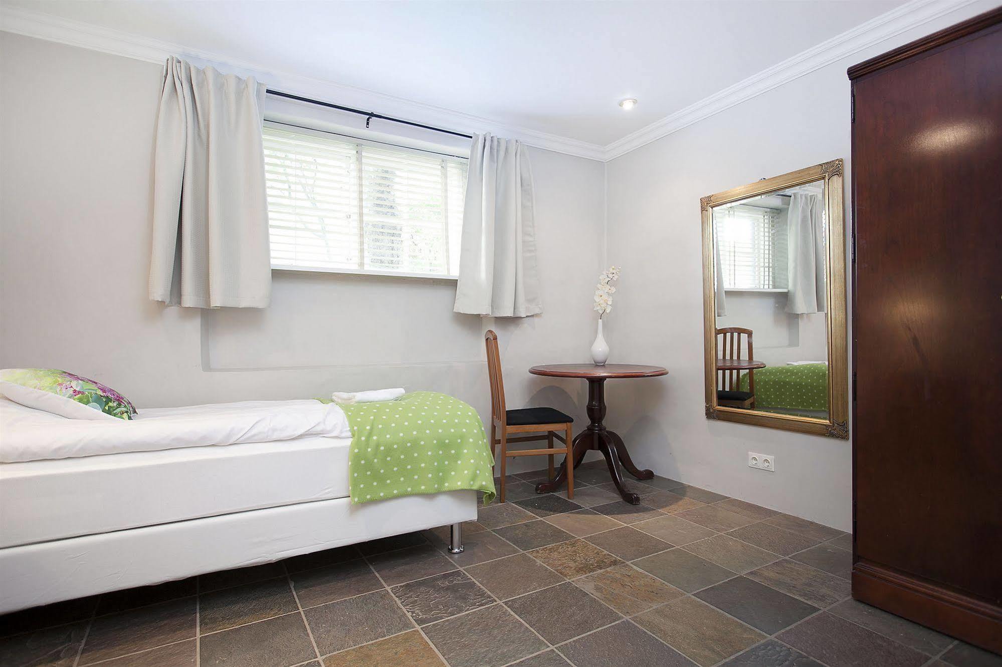 Skolabru Guesthouse Рейкьявик Экстерьер фото